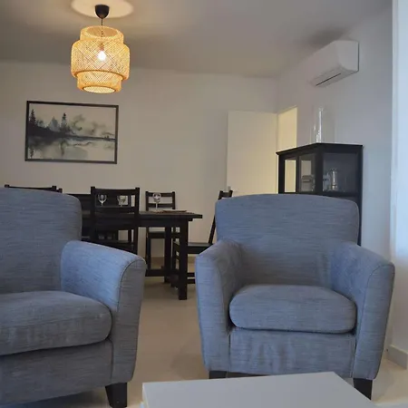 Holiday home Maison Renovee 2020 Avec Terrasse, Parking Et Wifi - 3 Chambres, 2 Salles De Bains - Fr-1-225c-54